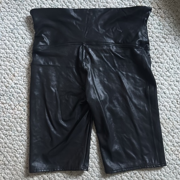 SPANX Black Bike Shorts - Picture 3 of 6